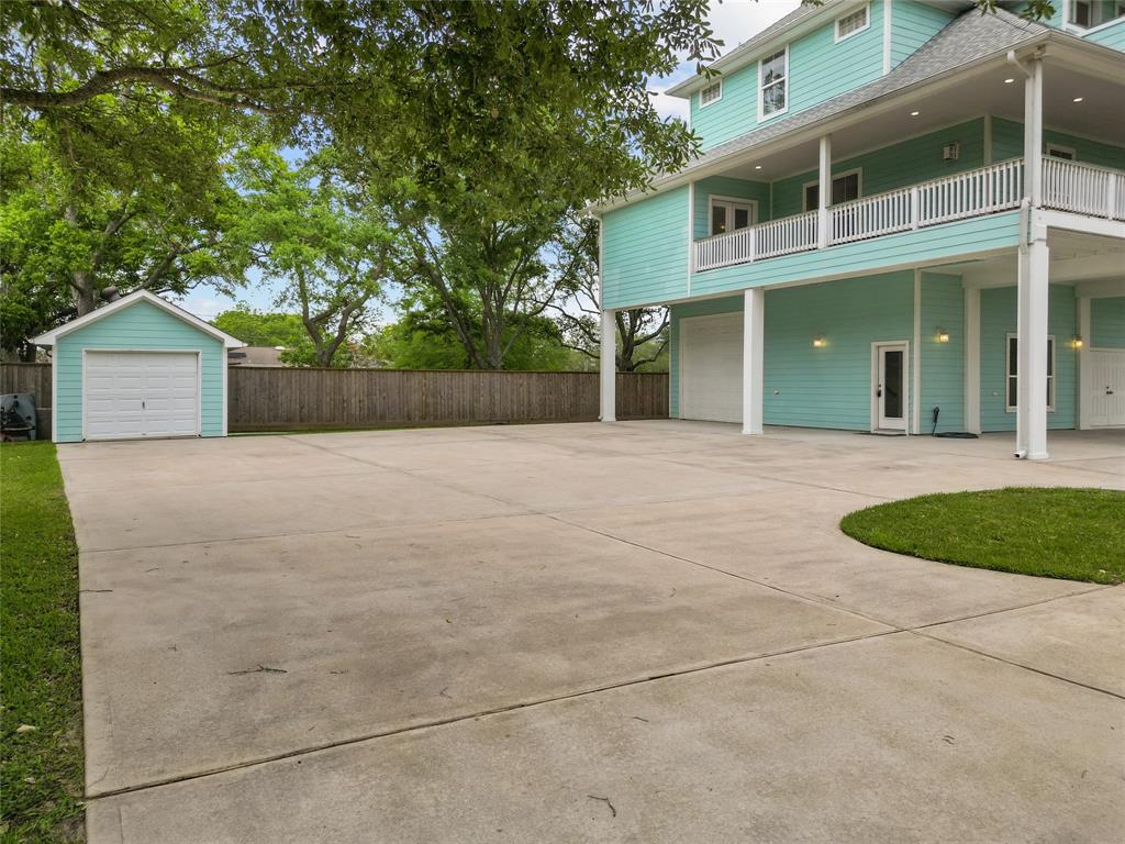 2564 E Bayshore Drive, San Leon, Texas image 7