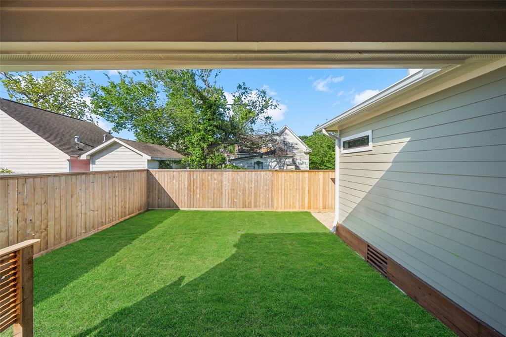 1709 Gentry Street, Houston, Texas image 13
