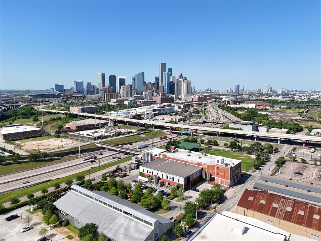 1709 Gentry Street, Houston, Texas image 30
