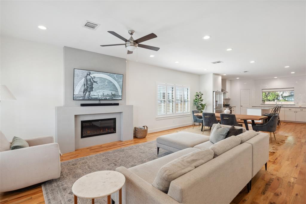 1709 Gentry Street, Houston, Texas image 3