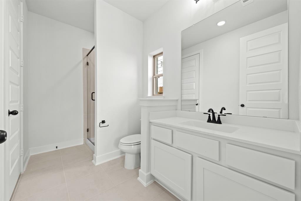 308 Coldwater Creek Court, Conroe, Texas image 16