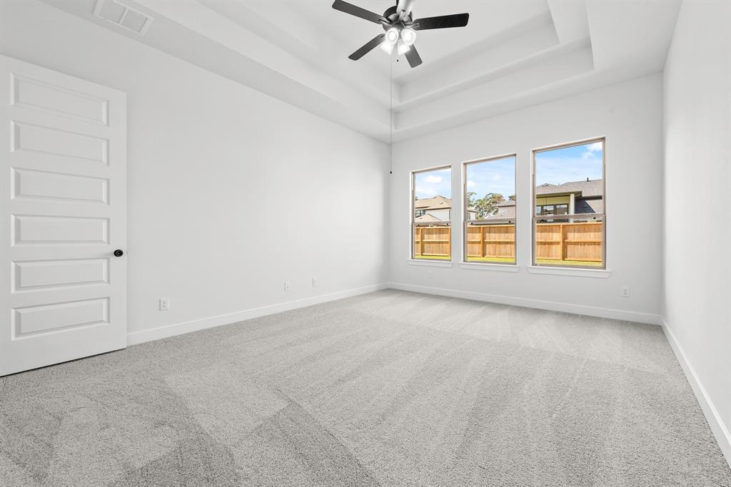 308 Coldwater Creek Court, Conroe, Texas image 11