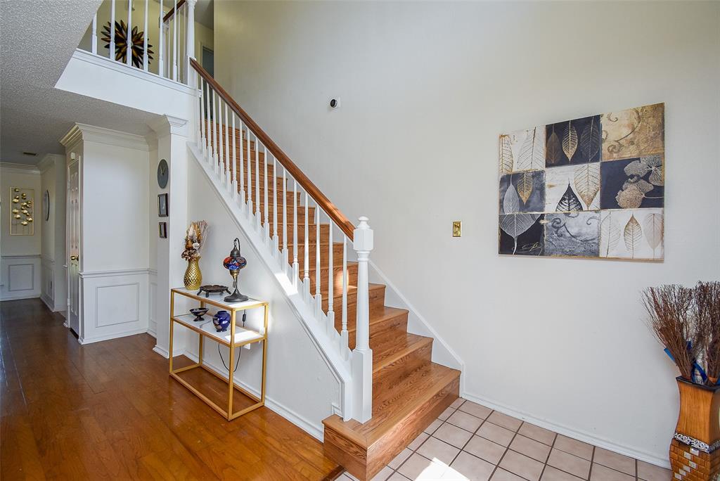 1207 Green Knoll Drive, Sugar Land, Texas image 14