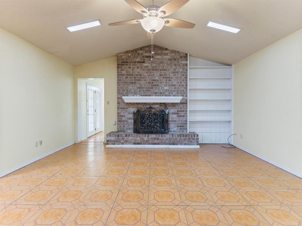 1307 Marlin Court, Bay City, Texas image 9