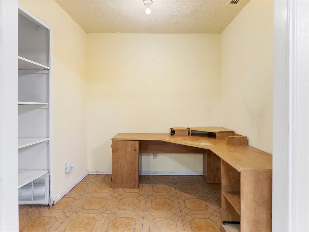 1307 Marlin Court, Bay City, Texas image 11