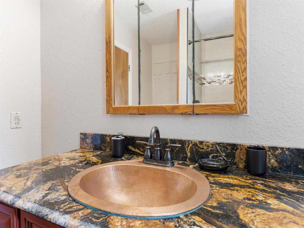 1307 Marlin Court, Bay City, Texas image 25
