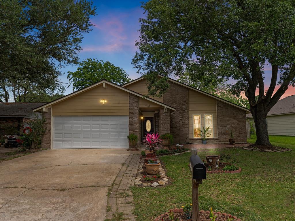 1307 Marlin Court, Bay City, Texas image 1