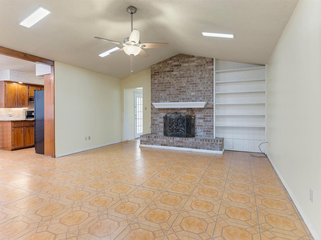 1307 Marlin Court, Bay City, Texas image 8