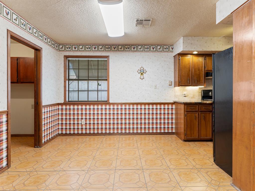 1307 Marlin Court, Bay City, Texas image 12