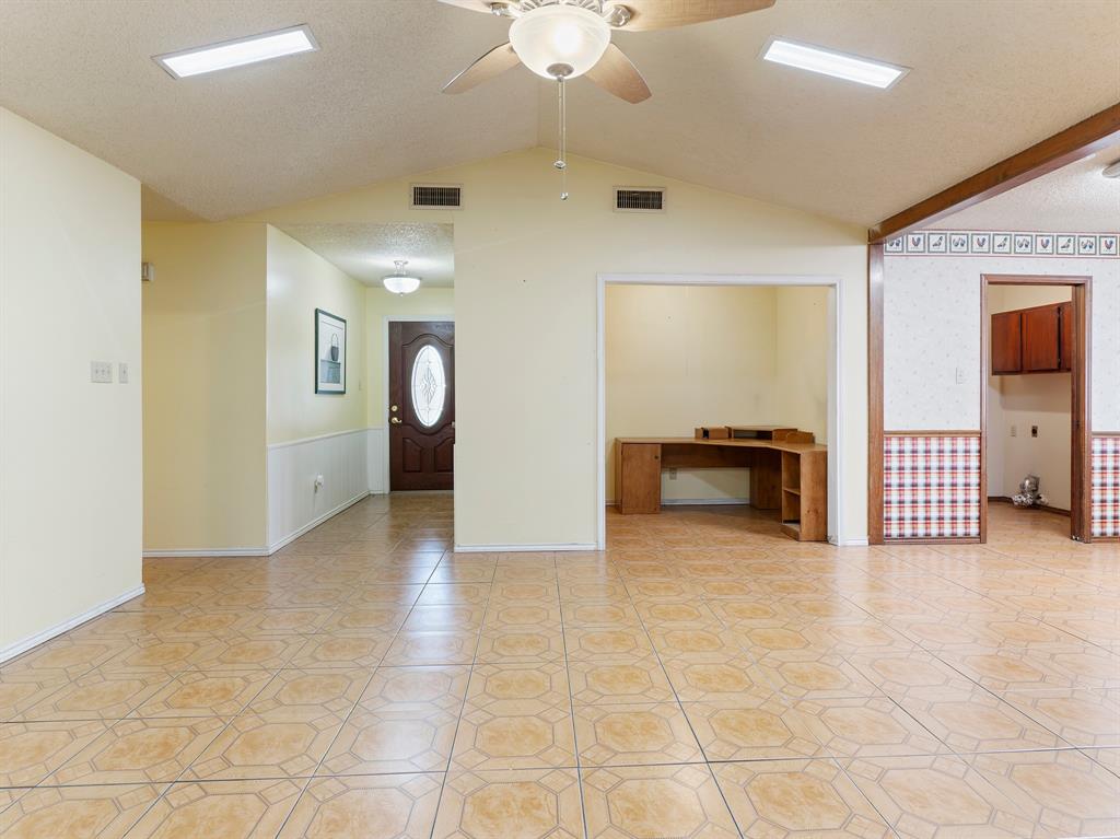 1307 Marlin Court, Bay City, Texas image 10