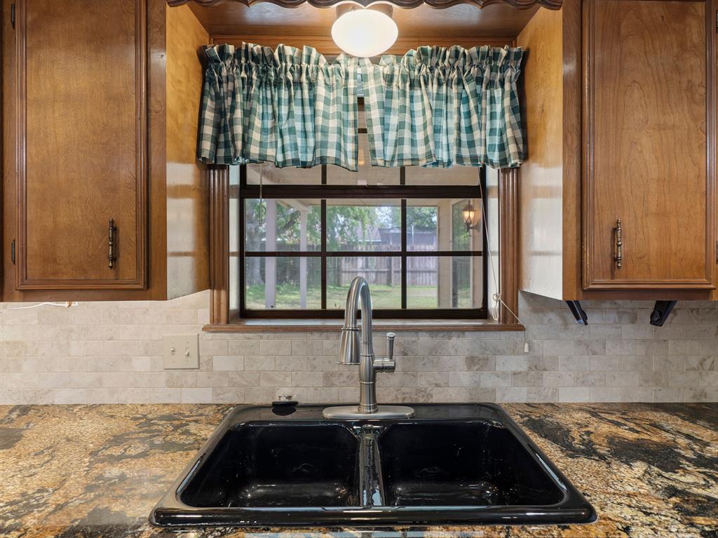 1307 Marlin Court, Bay City, Texas image 15