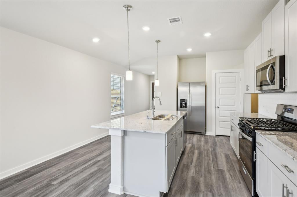 16988 Juniper Blossom Bend, Conroe, Texas image 5