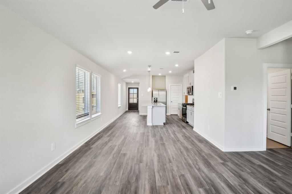 16988 Juniper Blossom Bend, Conroe, Texas image 9