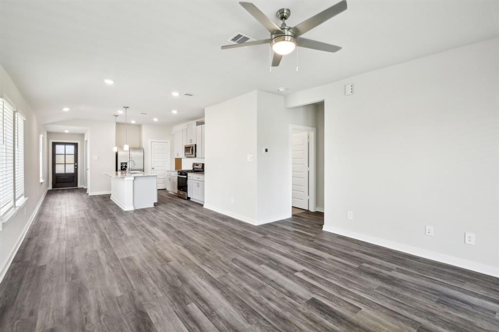 16988 Juniper Blossom Bend, Conroe, Texas image 8