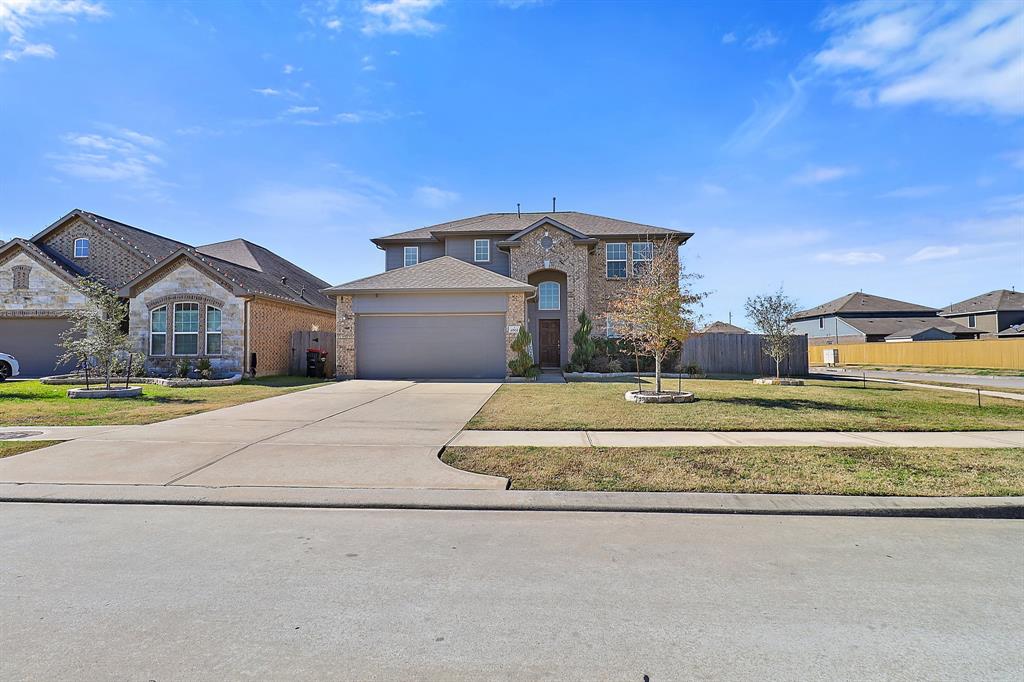 4502 Crescent Lake Circle, Baytown, Texas image 4