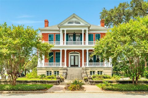 1428 Ball Galveston TX 77550