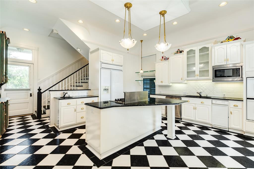 1428 Ball, Galveston, Texas image 15