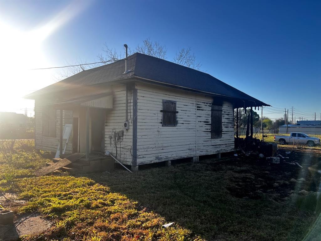 704 1st Avenue, Texas City, Texas image 2