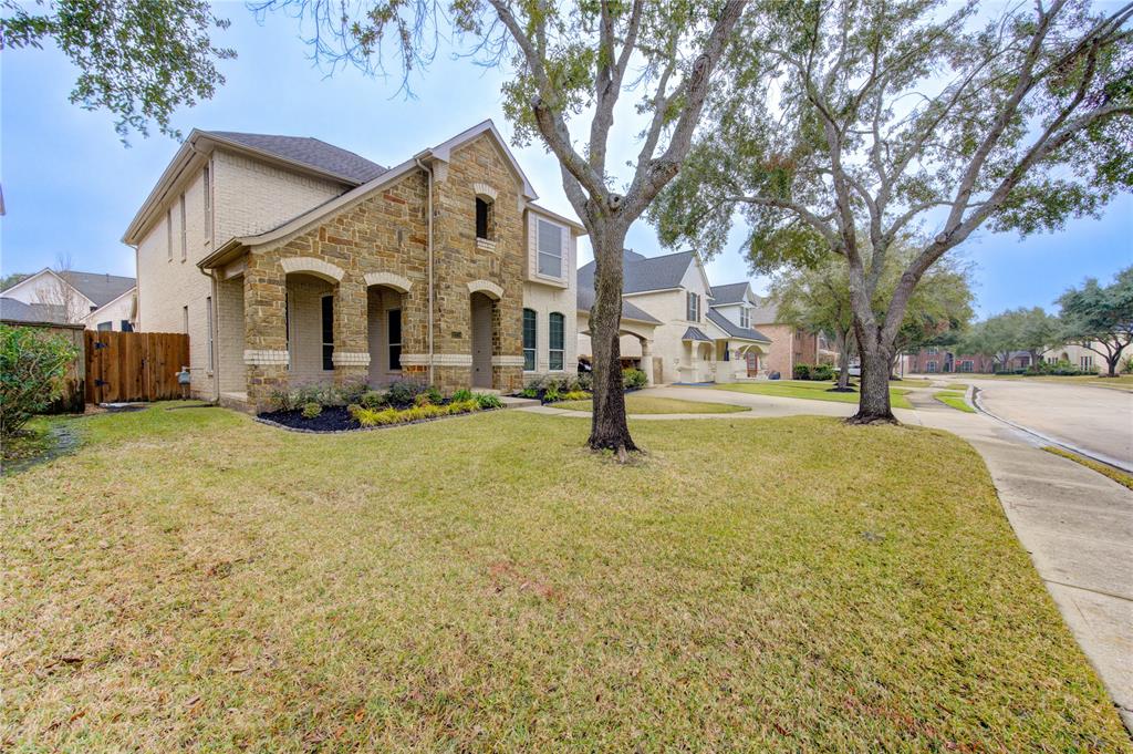 13214 Dusty Grove Lane, Sugar Land, Texas image 3