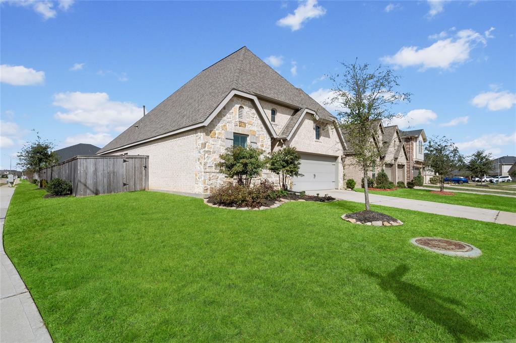 19803 Blue Roan Drive, Tomball, Texas image 2