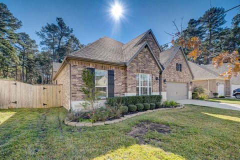 Single Family Residence in Pinehurst TX 734 Majestic Shores Lane 43.jpg