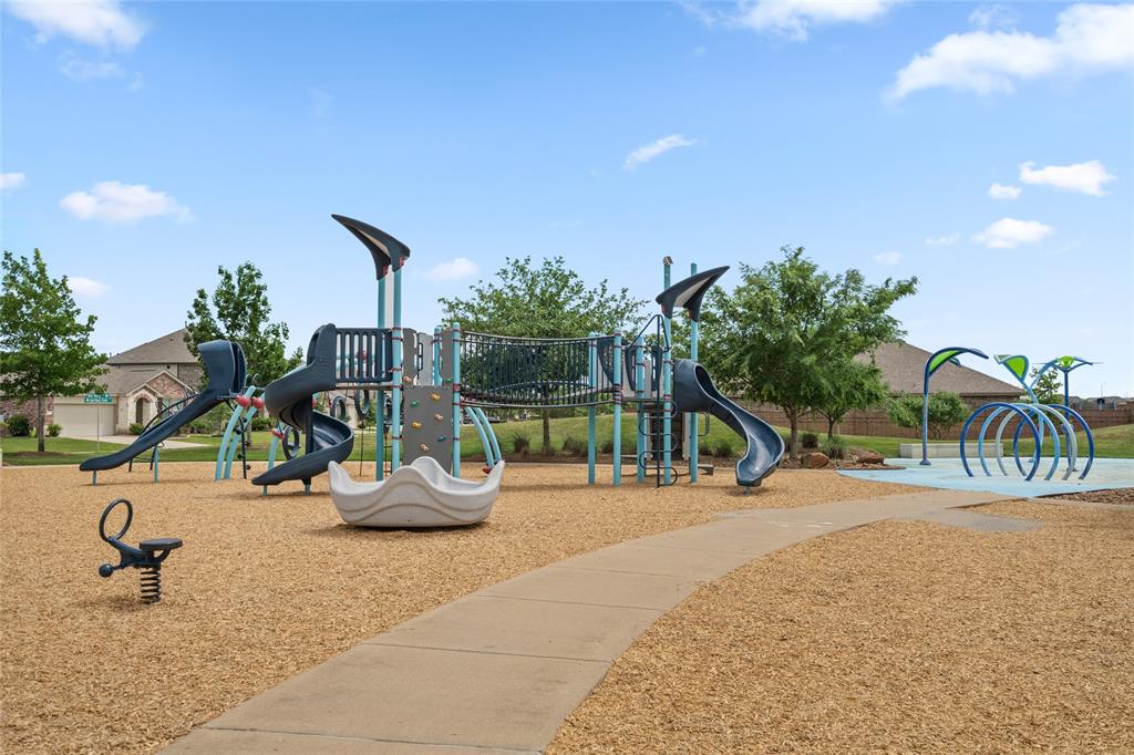 17214 Broadleaf Oak Drive, Hockley, Texas image 35