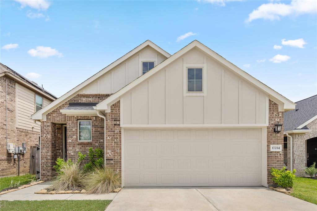 17214 Broadleaf Oak Drive, Hockley, Texas image 1