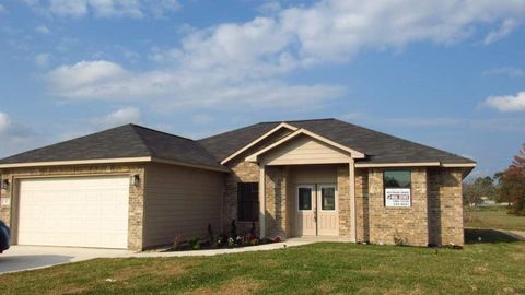 Single Family Residence in Trinity TX 20 Meadow Lake.jpg