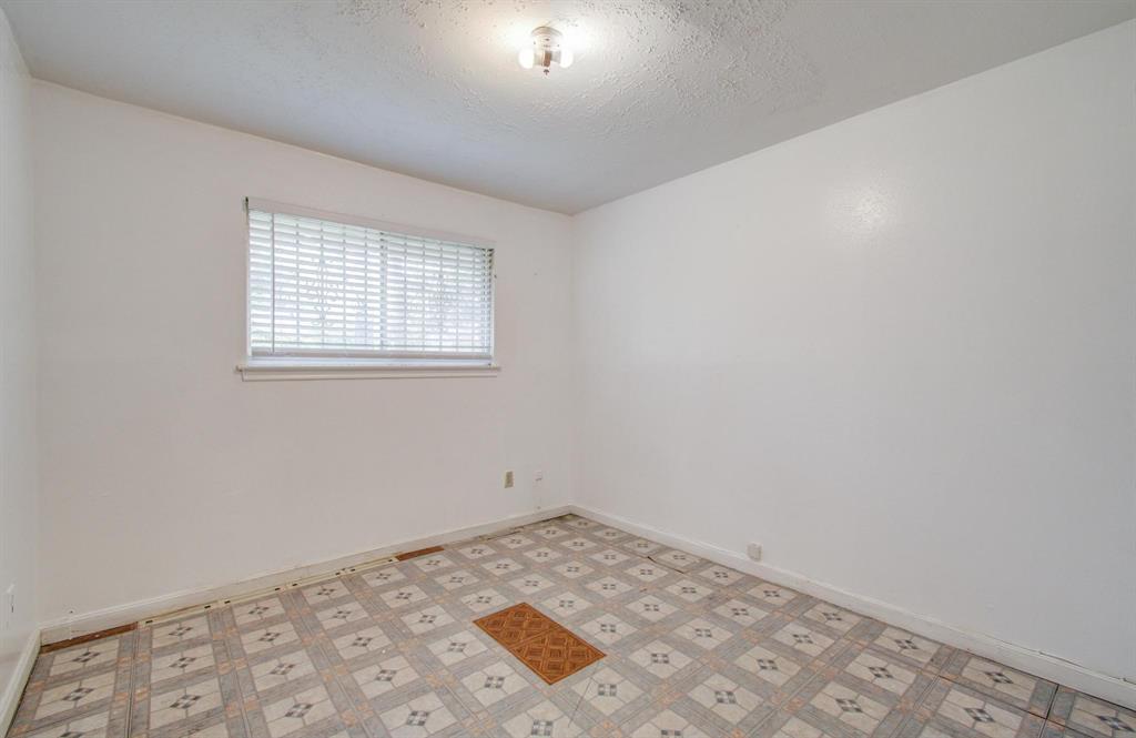 9502 Kell Circle, Houston, Texas image 19