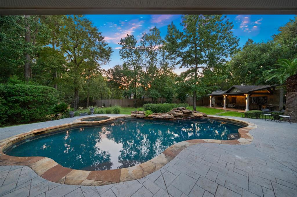 11 Hope Valley Place, The Woodlands, Texas image 17