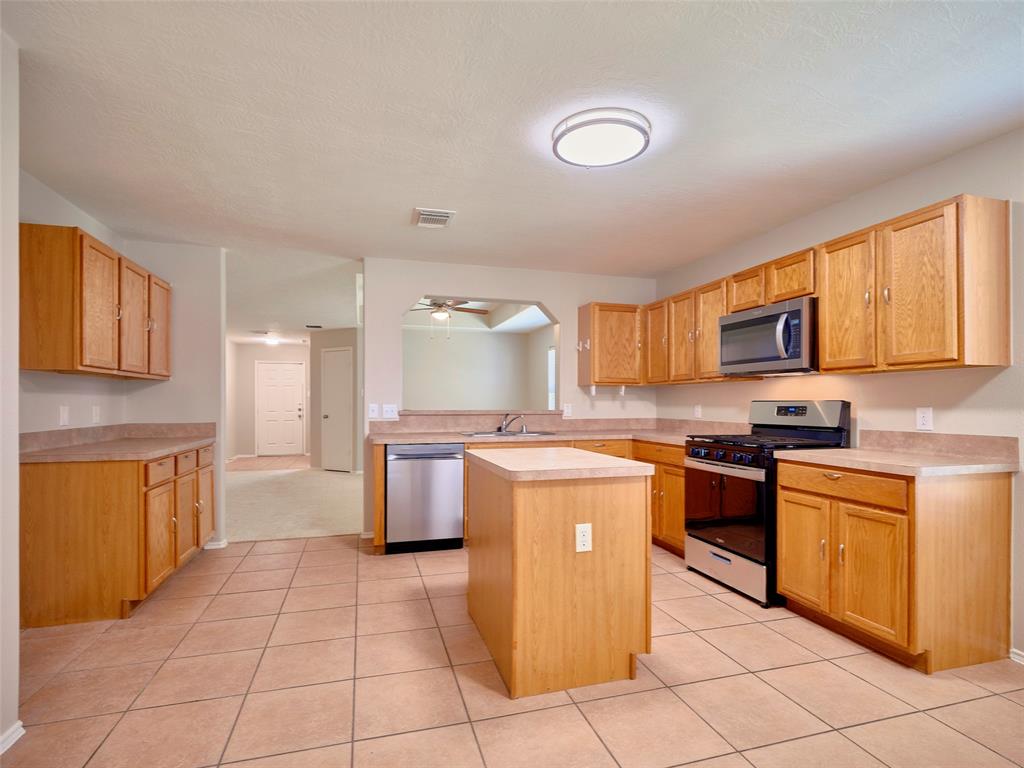 1122 Cotton Gum Lane, Rosenberg, Texas image 17