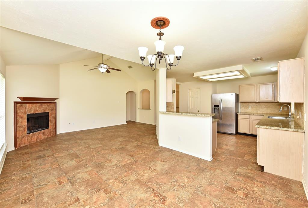 17023 Canterbury Green Lane, Sugar Land, Texas image 7