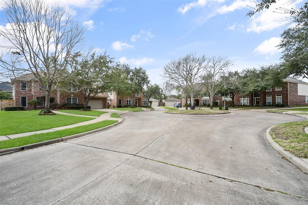 property-search 3 5310 Fairwick Court