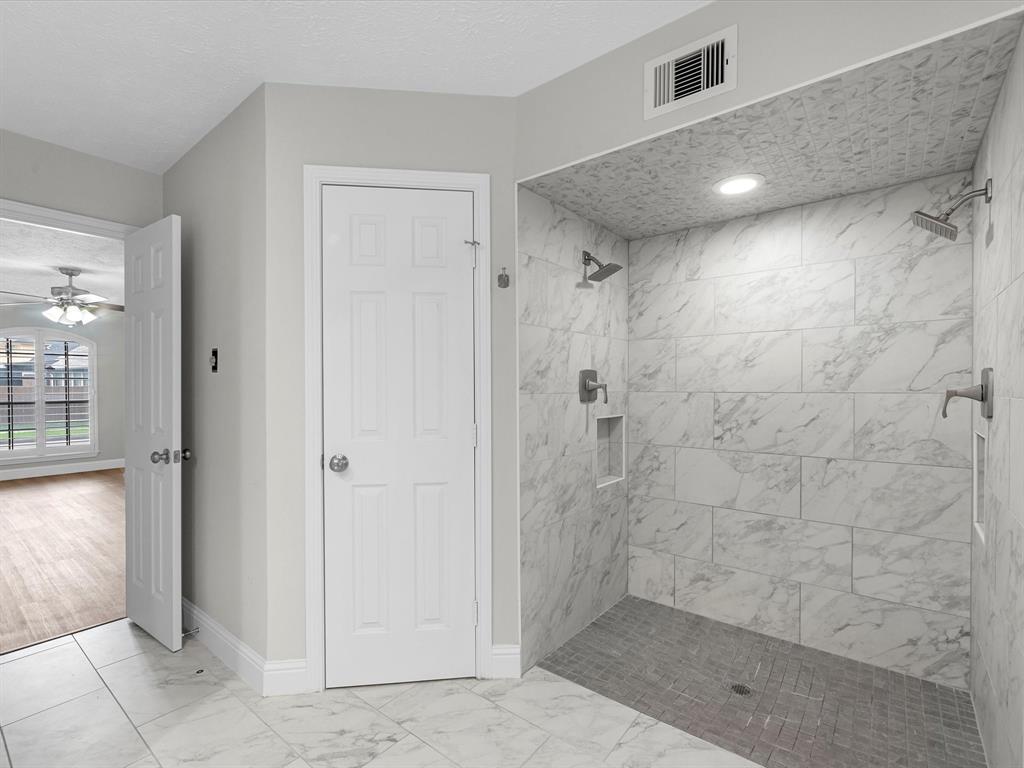 3022 Coachlight Lane, Sugar Land, Texas image 21