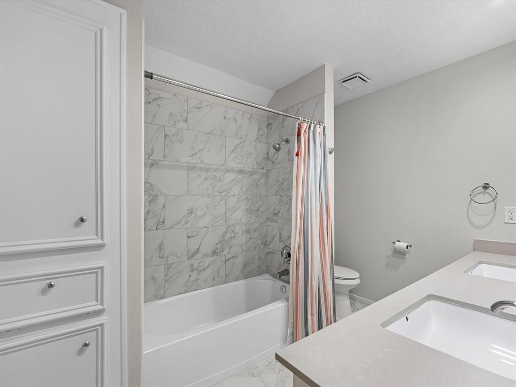 3022 Coachlight Lane, Sugar Land, Texas image 30