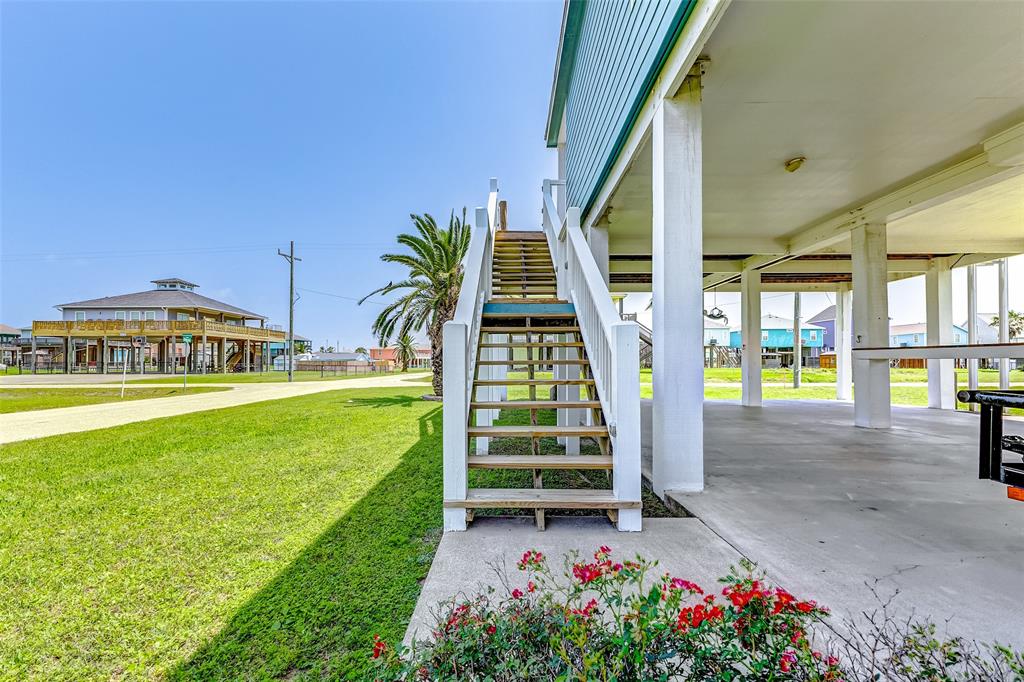879 Holiday, Crystal Beach, Texas image 8