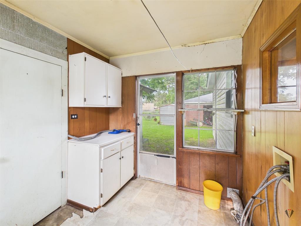 411 W Harrison Street, Jefferson, Texas image 12