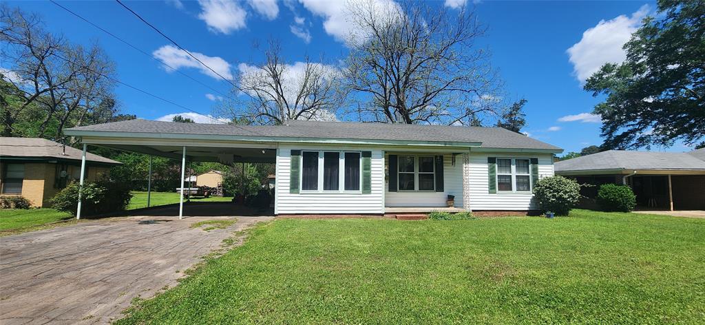 411 W Harrison Street, Jefferson, Texas image 1