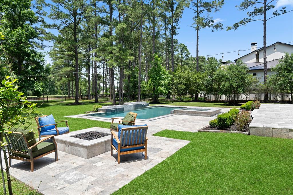 28303 Meadow Falls