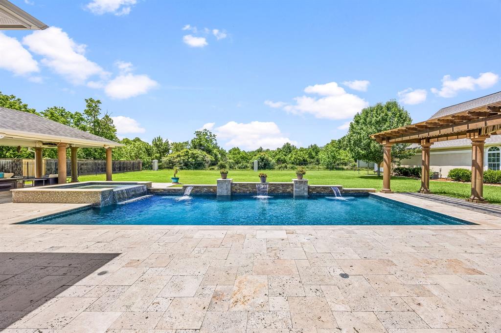 2119 Red Bird Lane