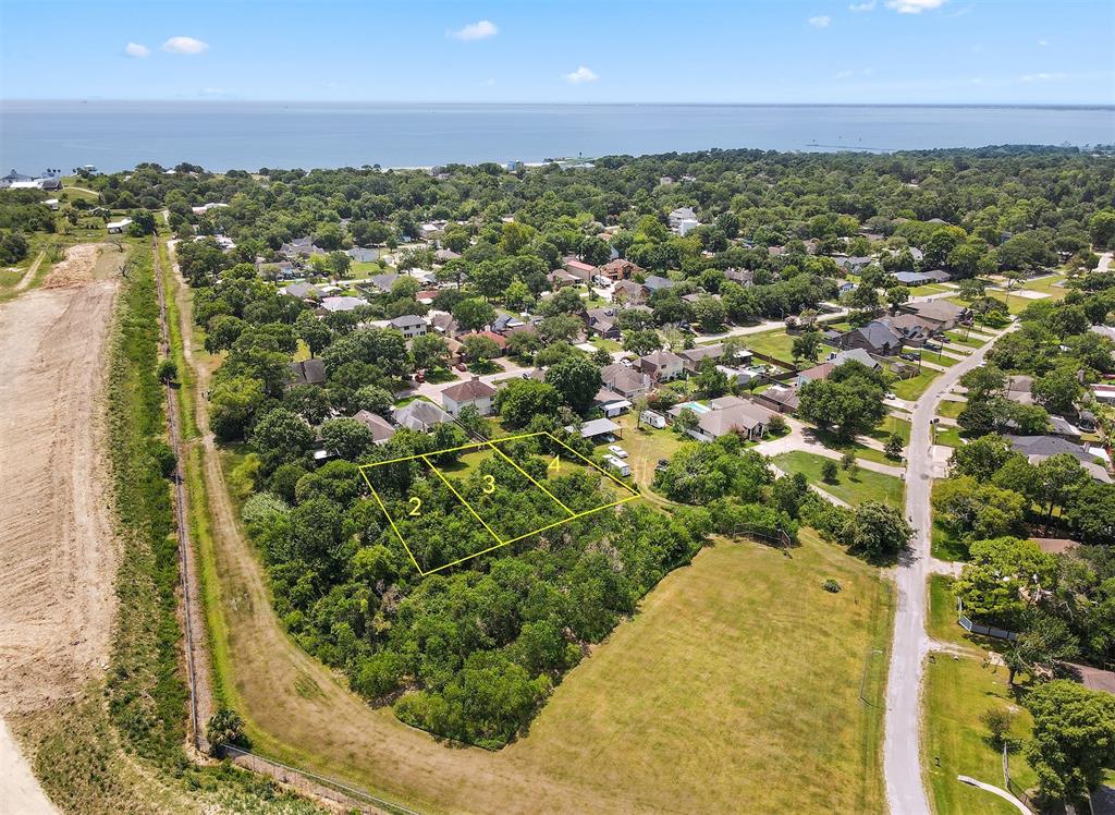 Willow Street, Seabrook, Texas image 6