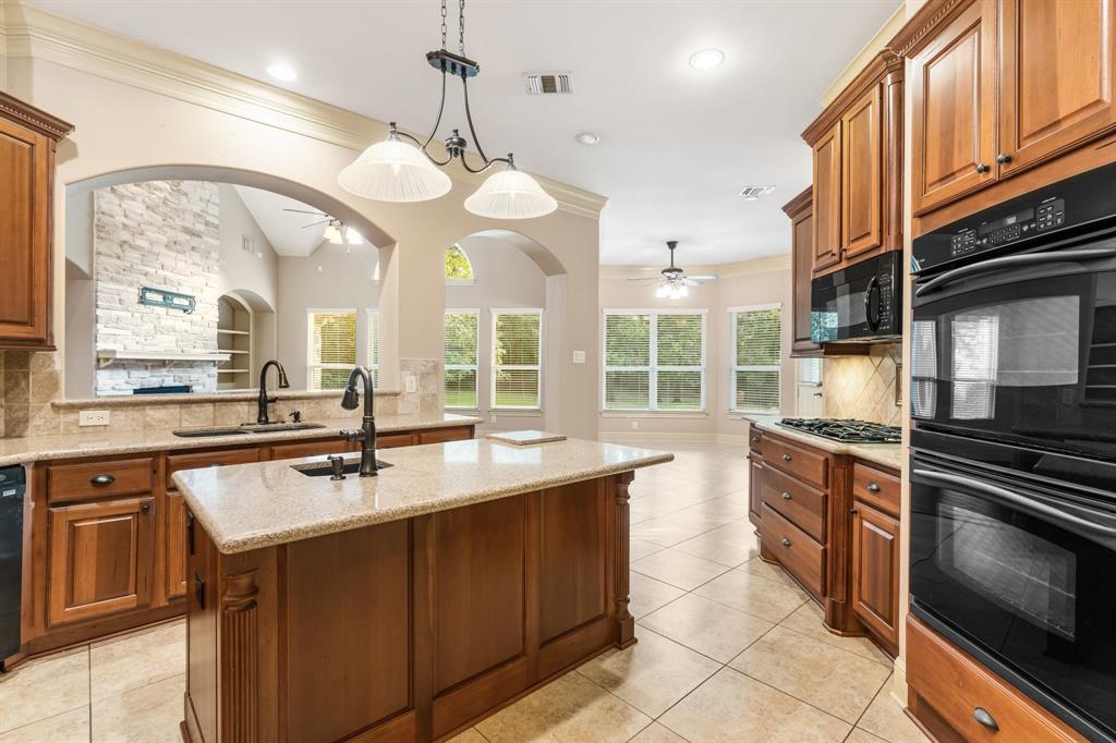 8408 Grand Lake Estates Drive, Montgomery, Texas image 16