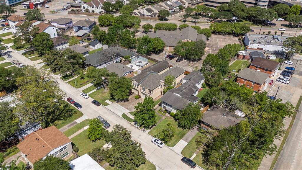 4508 Larch Lane, Bellaire, Texas image 4