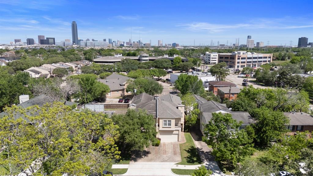 4508 Larch Lane, Bellaire, Texas image 2