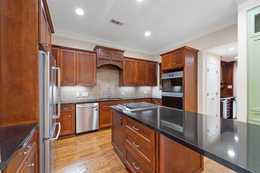 4508 Larch Lane, Bellaire, Texas image 13