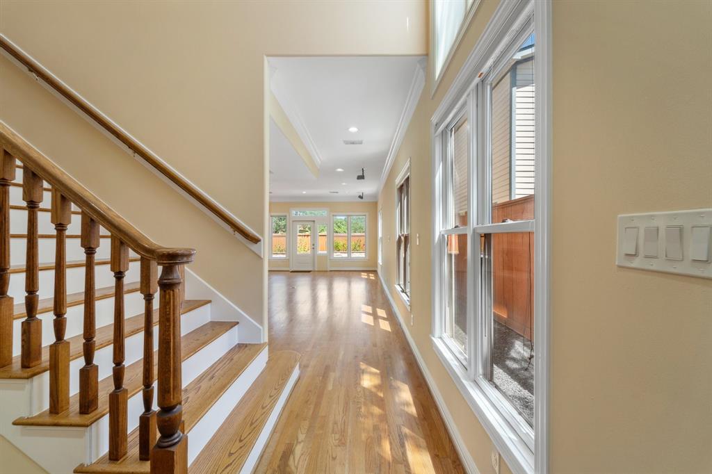 4508 Larch Lane, Bellaire, Texas image 6