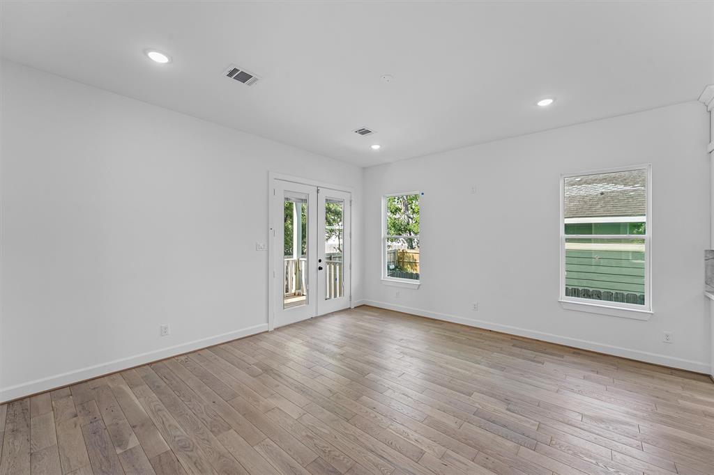 1316 E 34th Street, Houston, Texas image 8