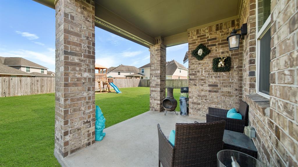 1052 Jennifer Street, Alvin, Texas image 21