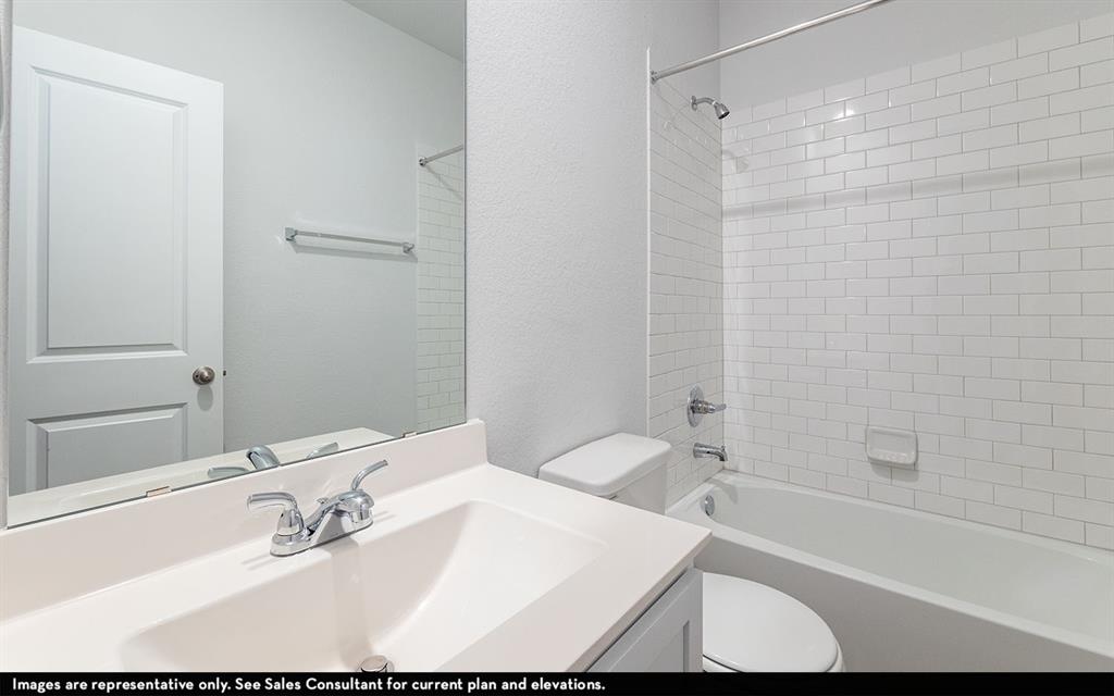 1539 Windrose Bend, Angleton, Texas image 4