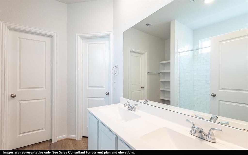 1539 Windrose Bend, Angleton, Texas image 10
